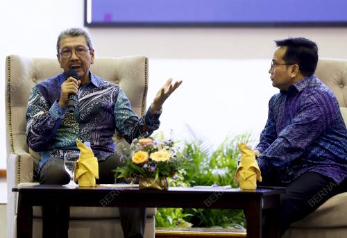 TAN SRI WAN AHMAD DAHLAN ABDUL AZIZ