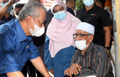 TAN SRI MUHYIDDIN YASSIN