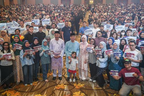 DATUK ONN HAFIZ GHAZI