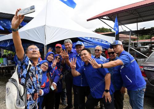 DATUK SERI MOHAMAD HASAN