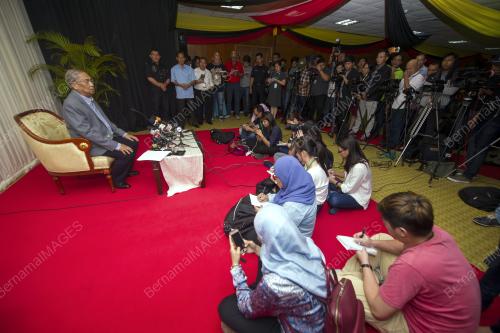 PRN36_28042016_SIDANG_MEDIA