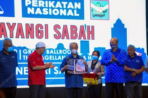 TAN SRI MUHYIDDIN YASSIN