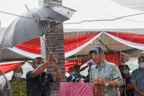 TAN SRI MUHYIDDIN YASSIN