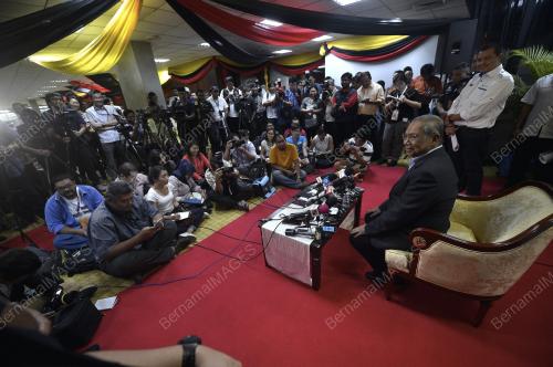 PRN43_05052016_ADENAN_PC