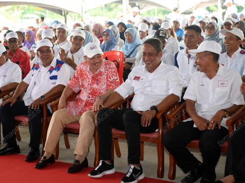 DATUK SERI HAJIJI NOOR