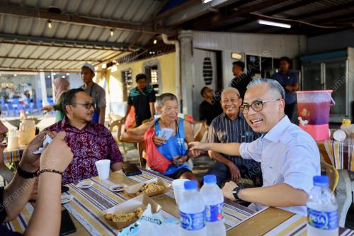 DATUK FAHMI FADZIL