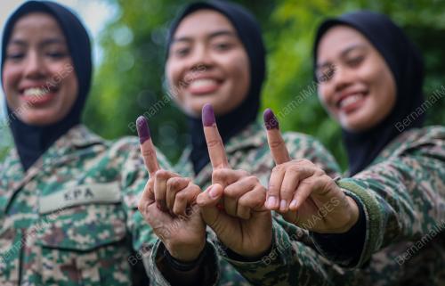 HARI PENGUNDIAN AWAL