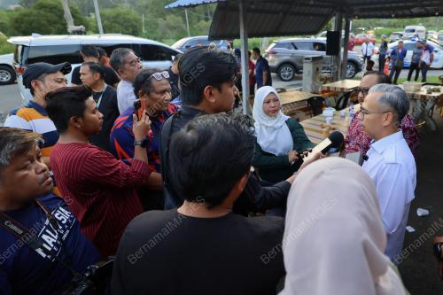 DATUK FAHMI FADZIL