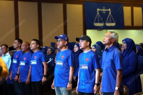 DATUK ONN HAFIZ GHAZI