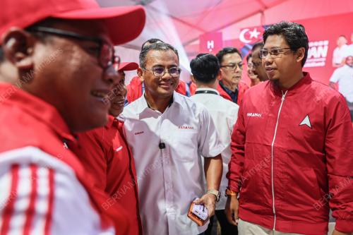 DATUK SERI AMIRUDIN SHARI