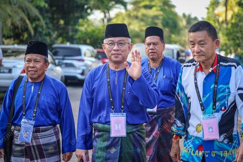 DATUK SERI DR ADHAM BABA