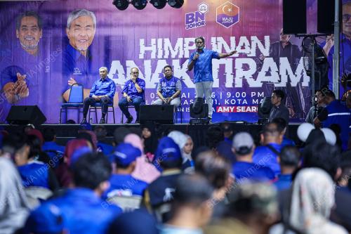 KHAIRY JAMALUDDIN