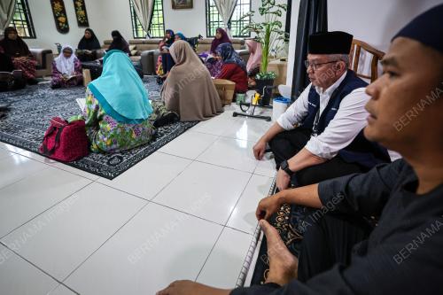 DATUK SERI DR ADHAM BABA