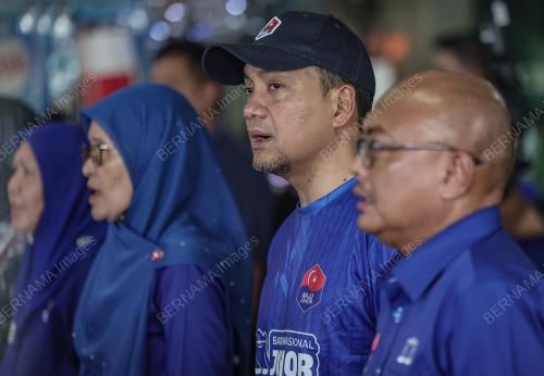 DATUK ONN HAFIZ GHAZI