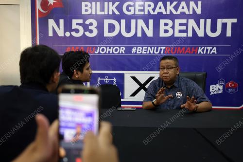 DATUK MOHD SUMALI REDUAN