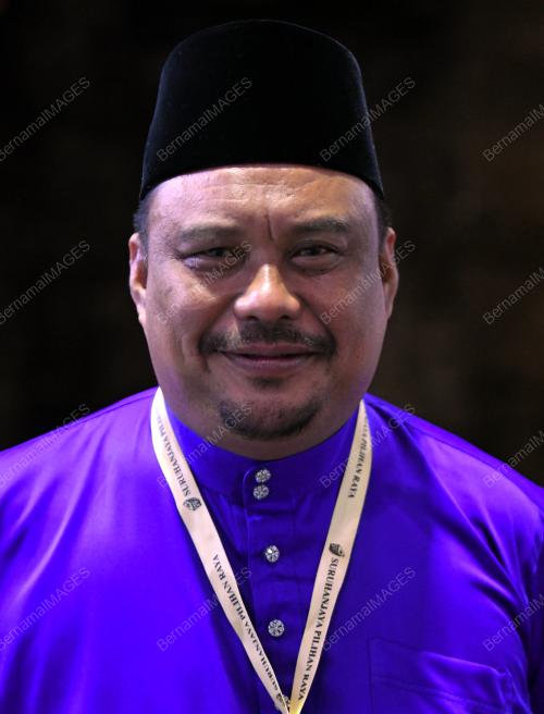 DATUK DR JAUJAN SAMBAKONG