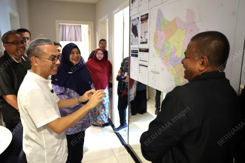 DATUK FAHMI FADZIL