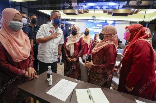 DATUK HASNI MOHAMMAD
