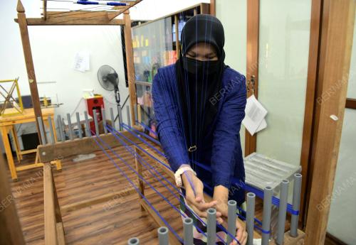 ROSLINDA MOHD ROSLI