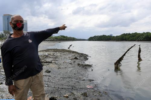PENCEMARAN SUNGAI TEBRAU