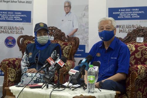 DATUK SERI ISMAIL SABRI YAAKOB