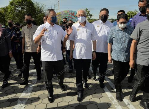 DATUK SERI ISMAIL SABRI YAAKOB