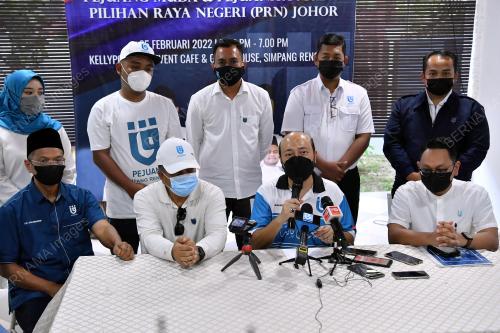 DATUK SERI MUKHRIZ MAHATHIR