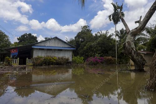BANJIR DI KAMPUNG SUNGAI LINAU