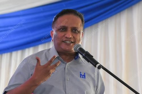 DATUK SERI REEZAL MERICAN NAINA MERICAN