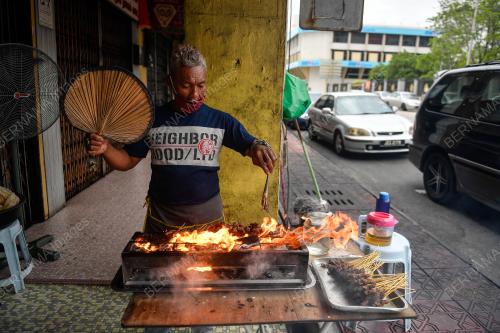 SATE SAJIAN WAJIB SARAPAN DI MUAR