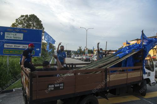 TINJUAN PEMASANGAN BENDERA PRN JOHOR