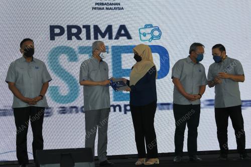 DATUK SERI ISMAIL SABRI YAAKOB
