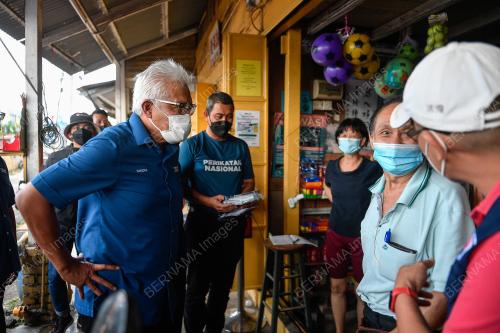 DATUK SERI HAMZAH ZAINUDDIN