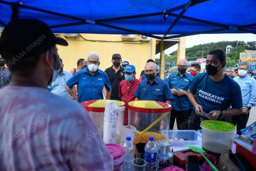 DATUK SERI HAMZAH ZAINUDDIN