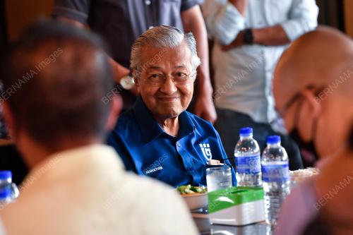 TUN DR MAHATHIR MOHAMAD