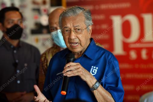 TUN DR MAHATHIR MOHAMAD