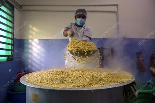 PEMBUATAN TEMPE DI POJI'S TEMPE, BUKIT TANGKAK
