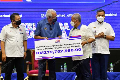 DATUK SERI MAHDZIR KHALID