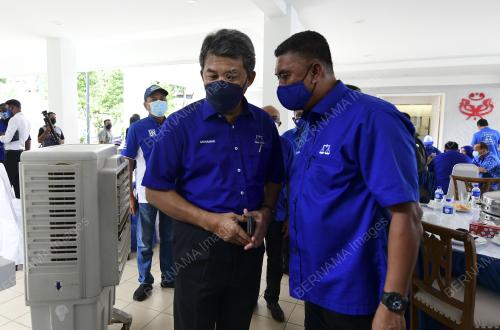 DATUK SERI MOHAMAD HASAN