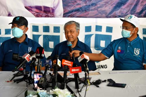 TUN DR MAHATHIR MOHAMAD