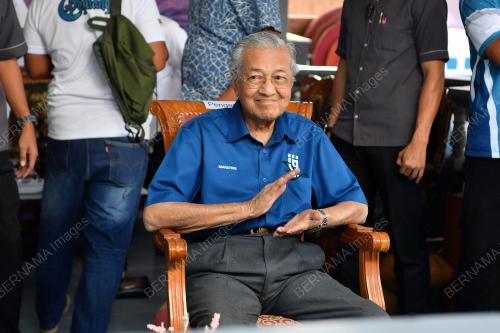 TUN DR MAHATHIR MOHAMAD