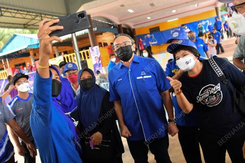 DATUK SERI HISHAMMUDDIN HUSSEIN