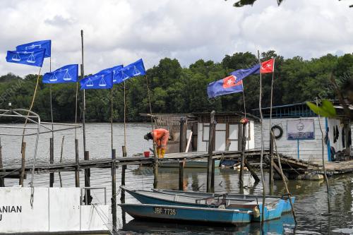 TINJUAN PEMASANGAN BENDERA PRN JOHOR 