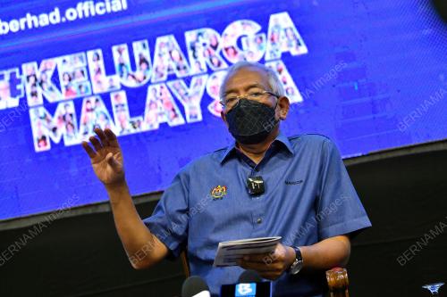 DATUK SERI MAHDZIR KHALID