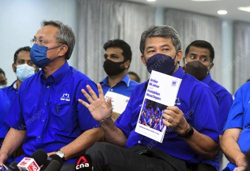 DATUK SERI MOHAMAD HASAN