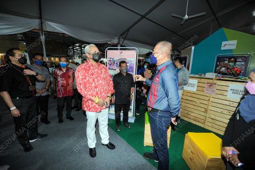 TAN SRI ANNUAR MUSA