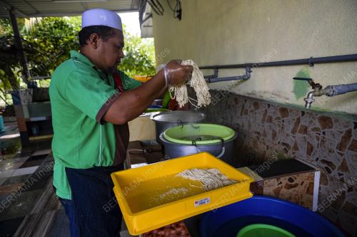MEE SIPUT KAK CHIK, KAMPUNG SAWAH RING