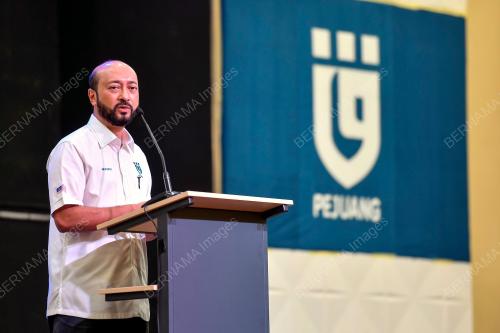 DATUK SERI MUKHRIZ MAHATHIR