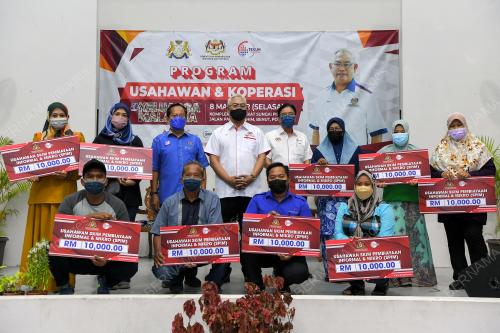 TAN SRI NOH OMAR