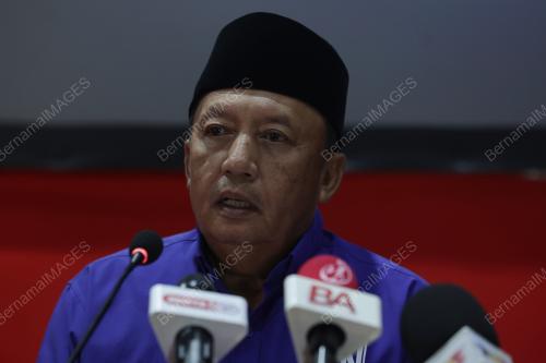 DATUK AHMAD JAZLAN YAAKUB